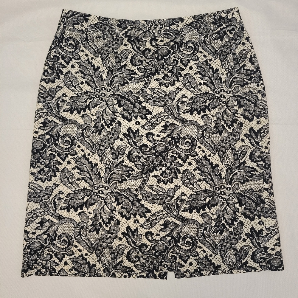 Van Heusen-Studio Paisley Pencil Skirt Size 6